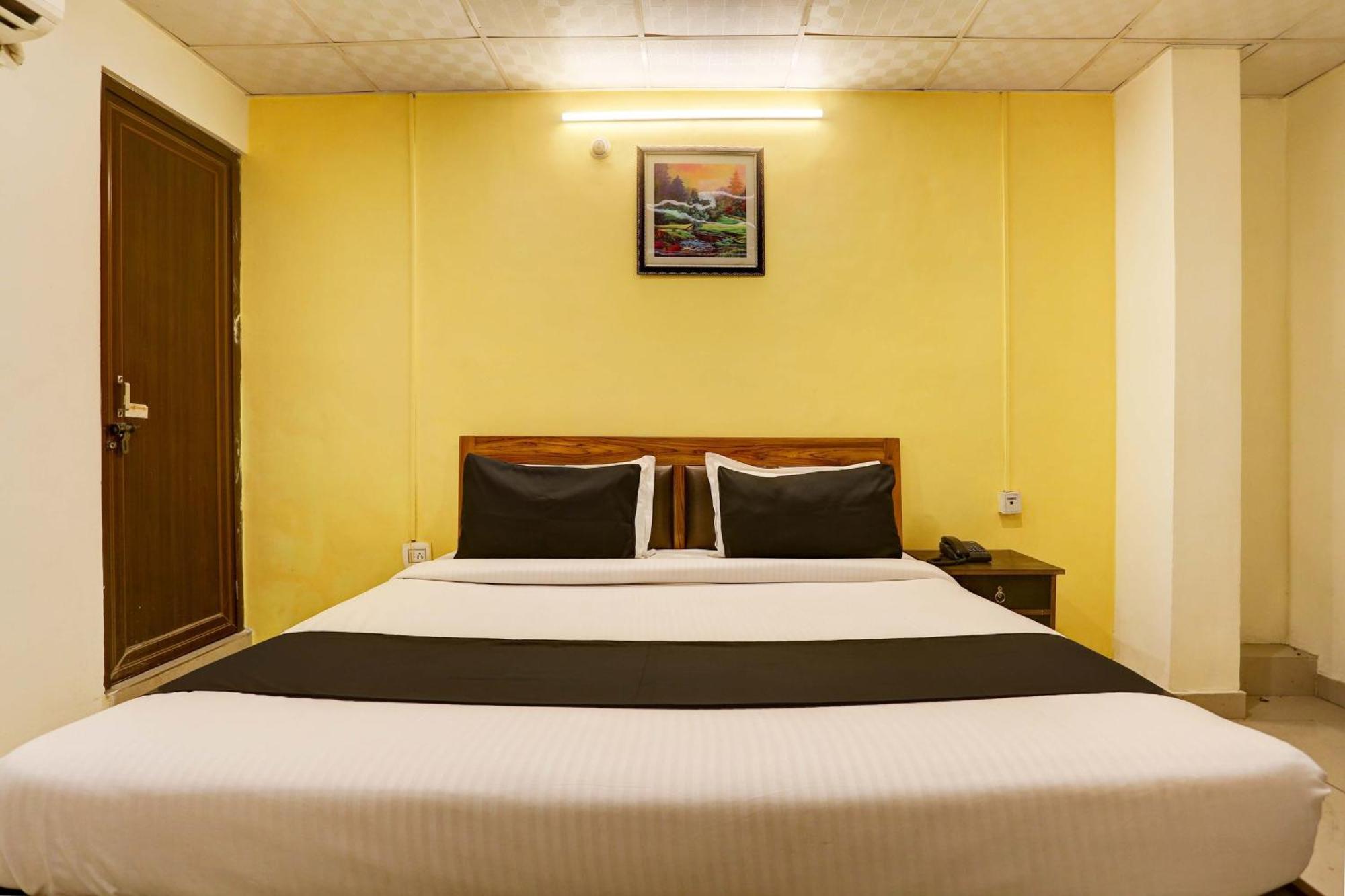 Collection O Hotel Moon Light Lucknow Dış mekan fotoğraf