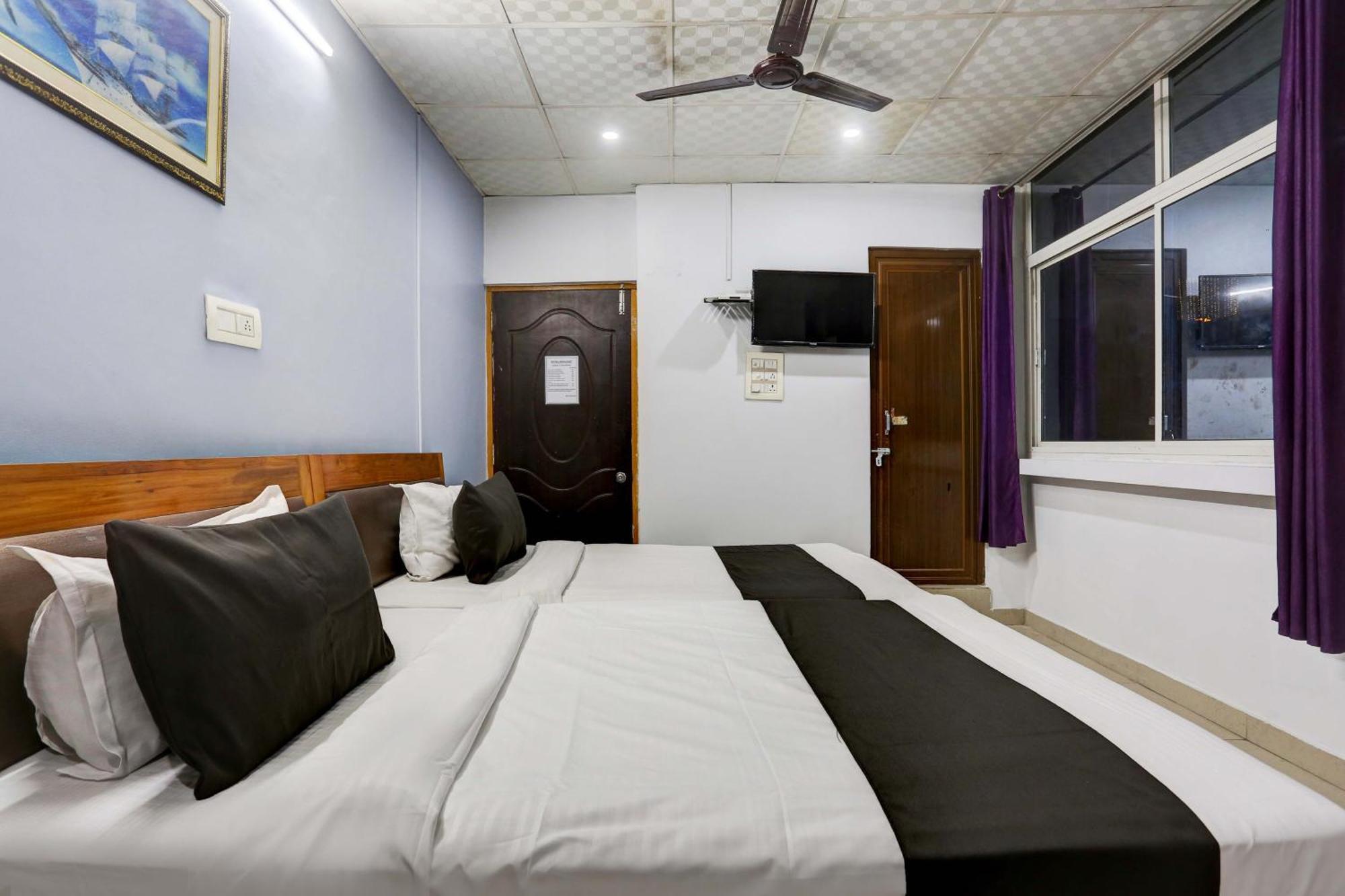 Collection O Hotel Moon Light Lucknow Dış mekan fotoğraf